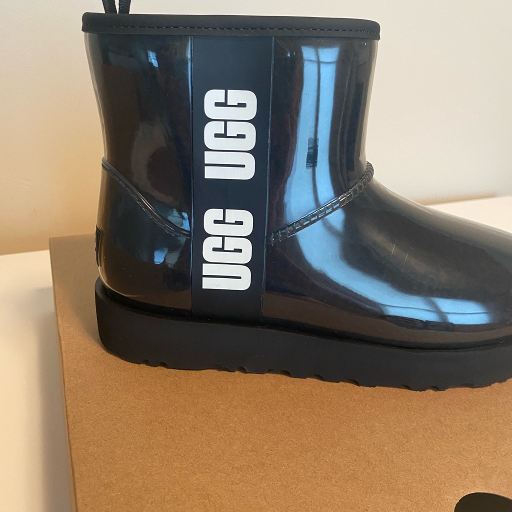 Ugg Classic Mini